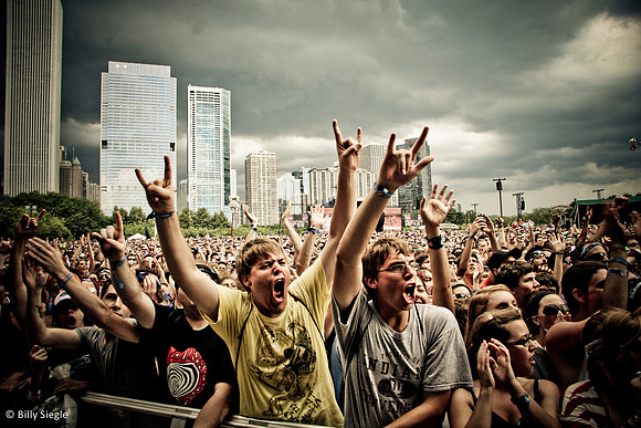 Cage The Elephant Crowd (Fender Shoot)